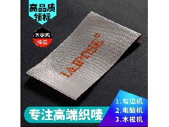批量生產(chǎn)中，如何確保織嘜與服裝款式、顏色的一致性